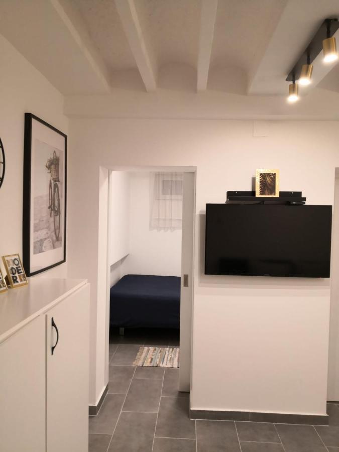 Bibi Zahumska Apartman 贝尔格莱德 外观 照片